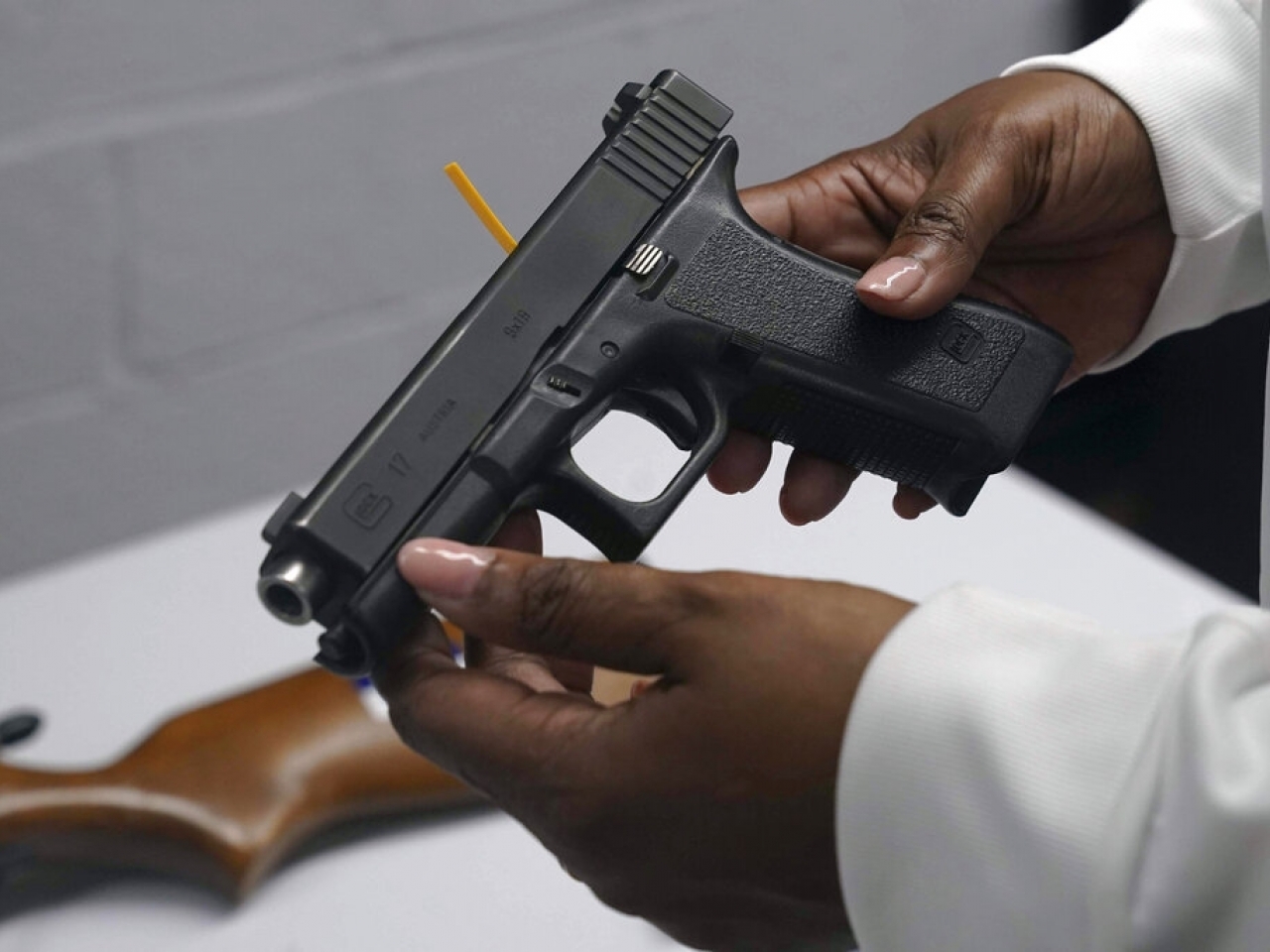 US top court overturns New York gun restrictions RTHK