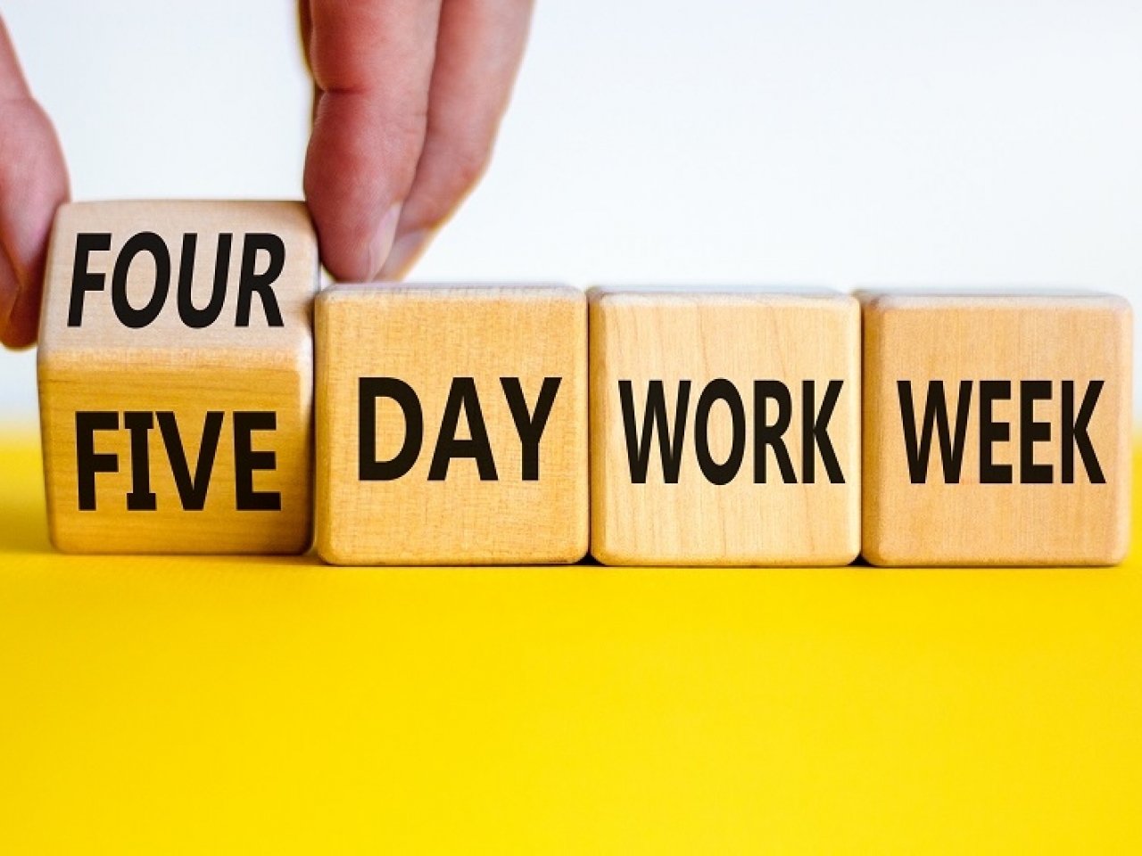 HK Company Trials 4 5 day Work Week RTHK