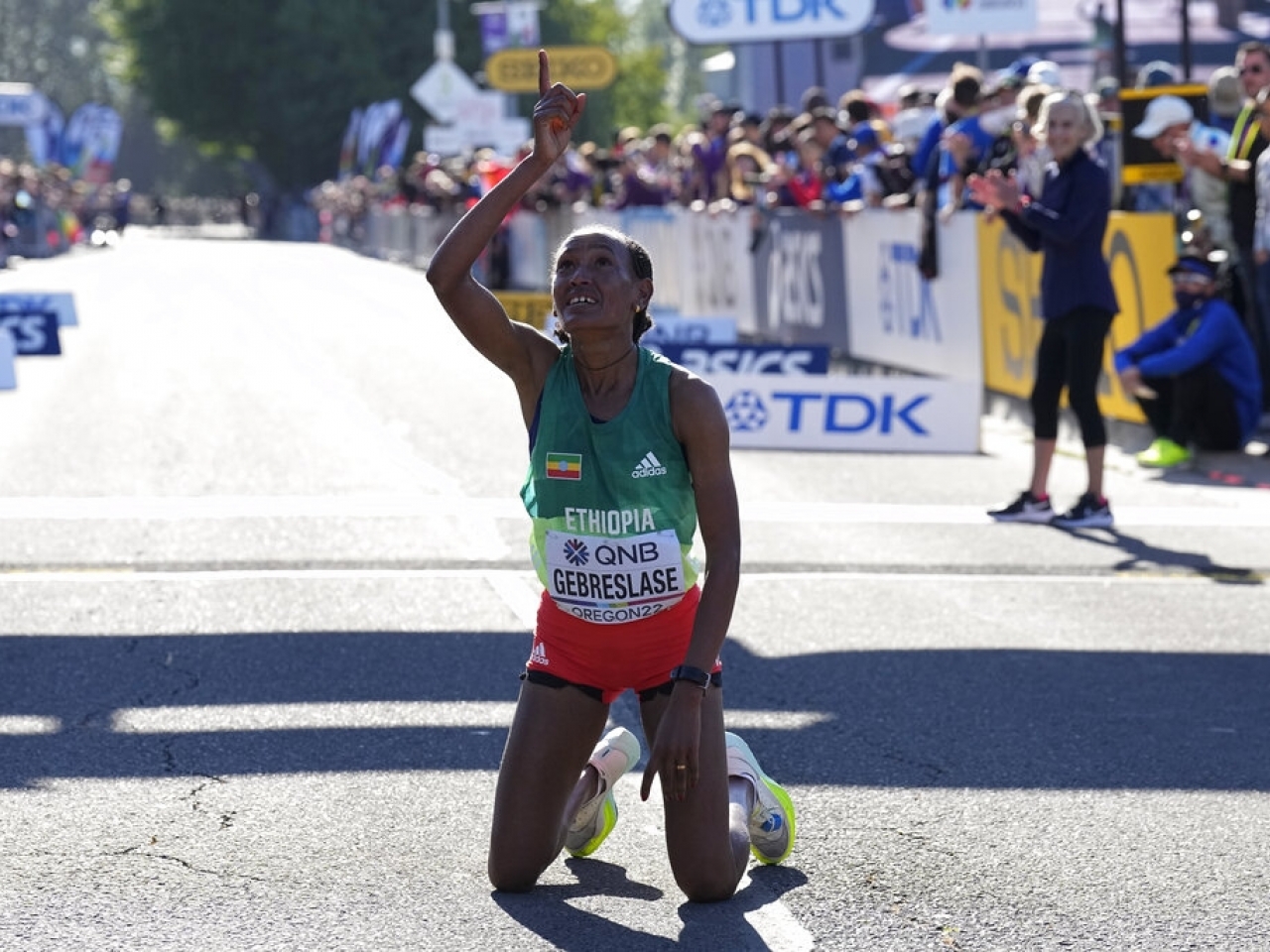 Ethiopia's Gebreslase wins world women's marathon RTHK