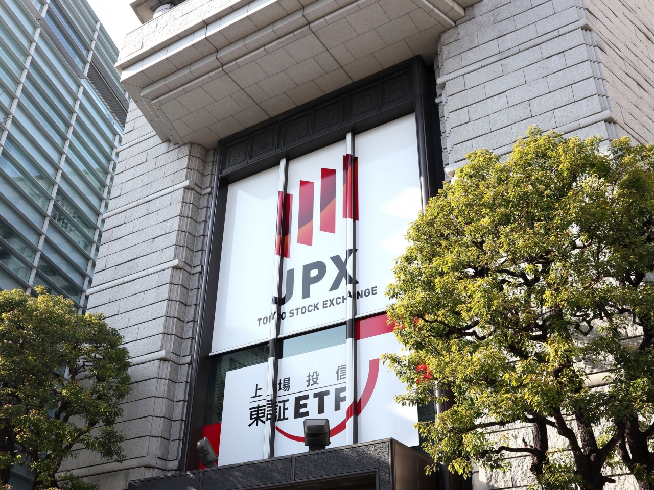 日經指數半日收報27579點，升152點，升幅0.56%。（shutterstock）