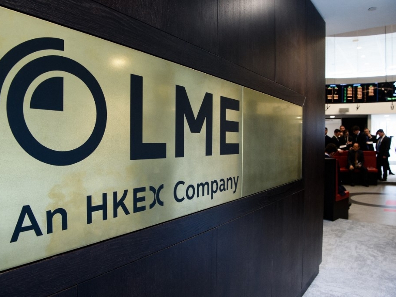 倫敦金屬交易所（LME）及LME Clear，再遭到5家機構就去年鎳市場波動處理手法提出申索，索賠逾1000萬英鎊。另有一宗索賠金額約200萬美元的申索，已提交英國高等法院。（法新社資料圖片）