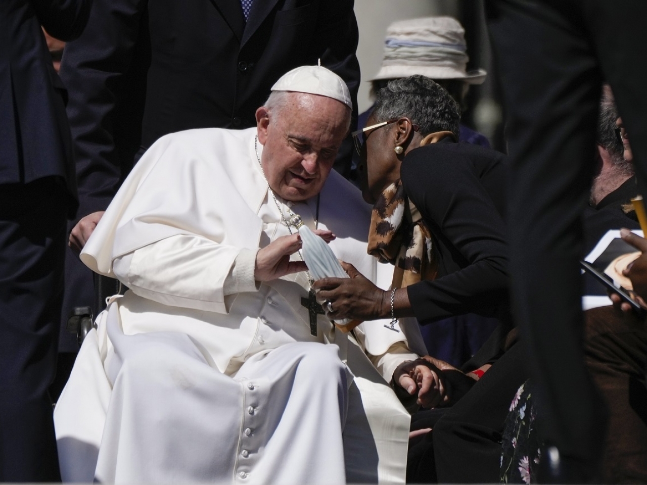 Catholic women’s groups praise the decision by Pope Francis to give women the right to vote at a meeting of bishops in October, calling it historic. Photo: AP