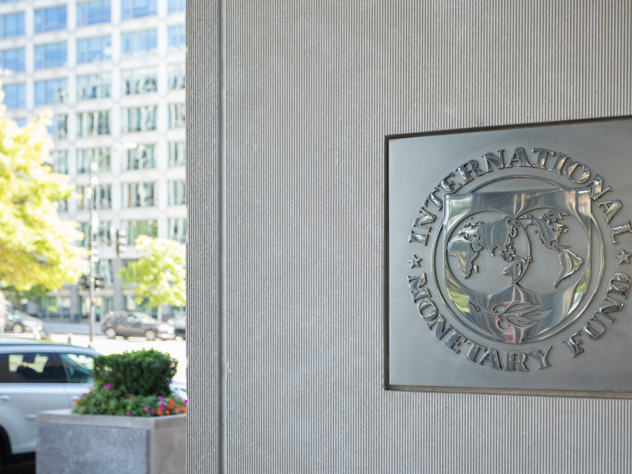 IMF維持今年全球經濟增長預測 未研究以巴衝突影響 - 新浪香港