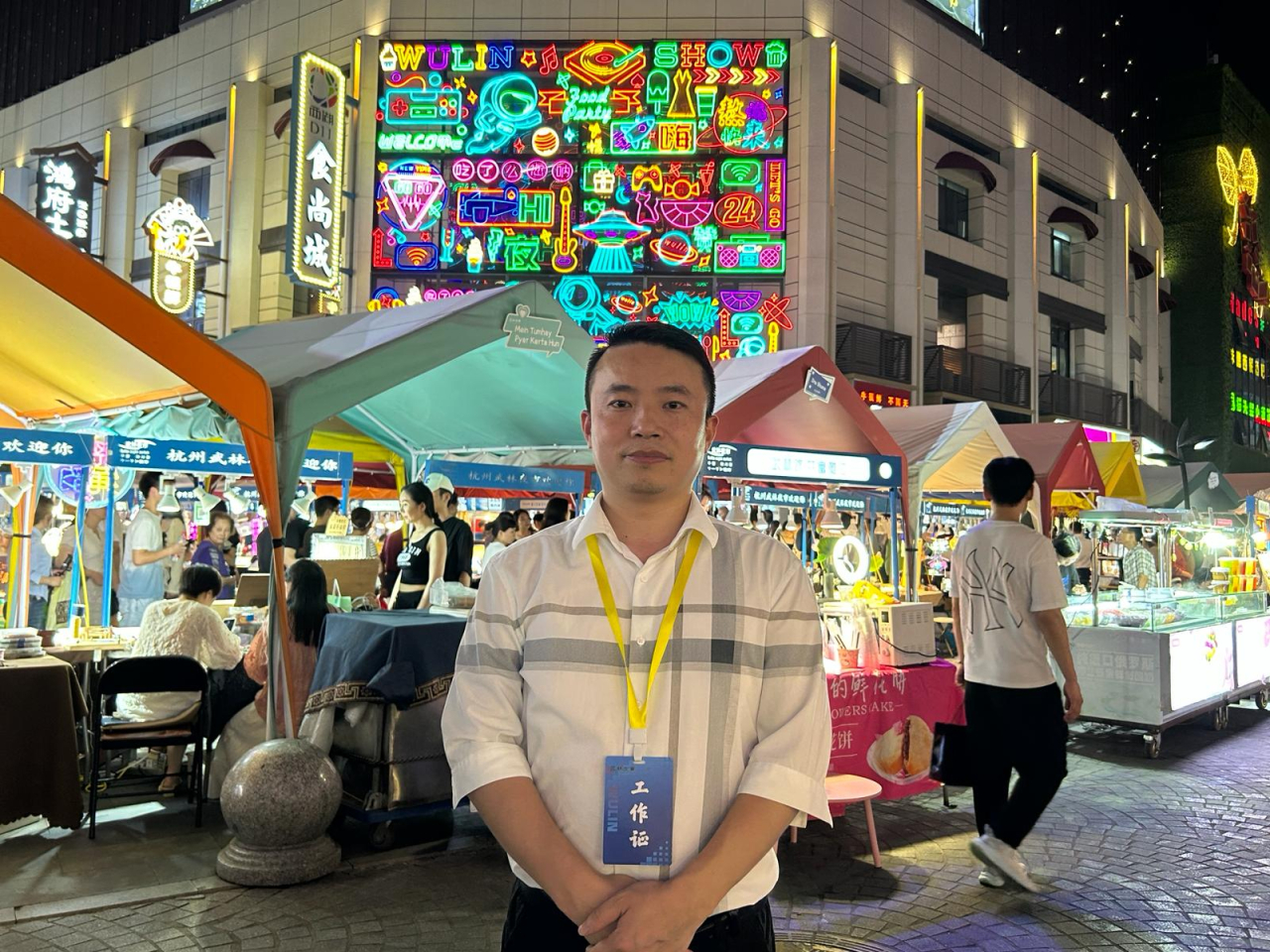葉連忠說今年新春期間，武林夜市平均每日有10多萬人次到訪。