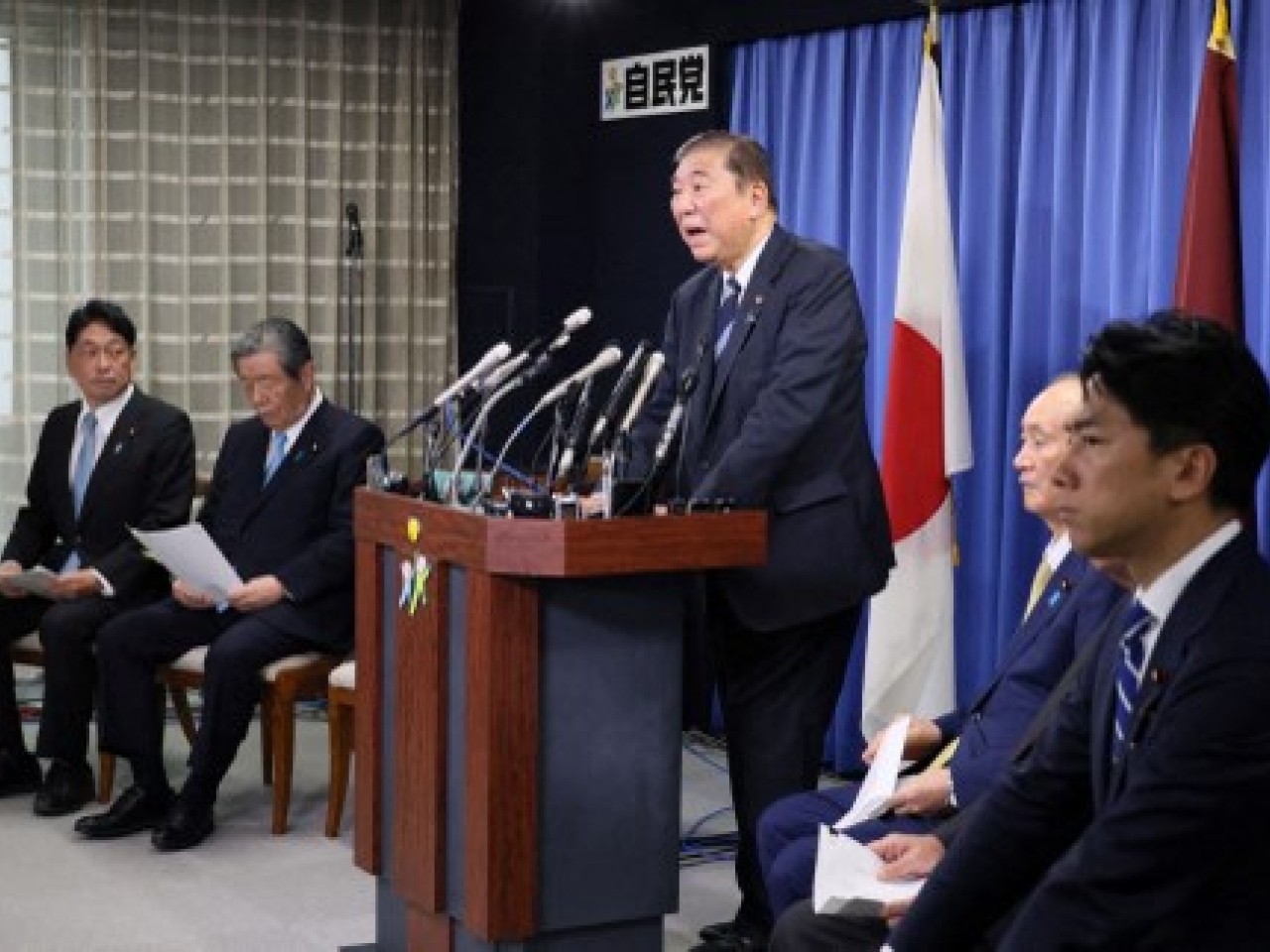 次期日本の首相、10月27日に解散総選挙を実施へ