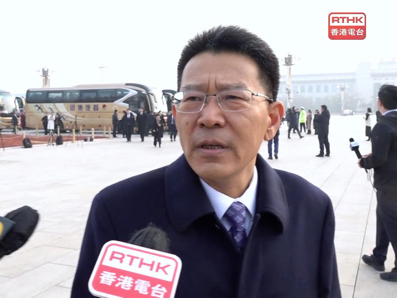 王靈桂說，香港作為超級聯繫人，一直發揮聯通世界作用，下一步在背靠祖國方面一定會有更大作為。（施華駿攝）