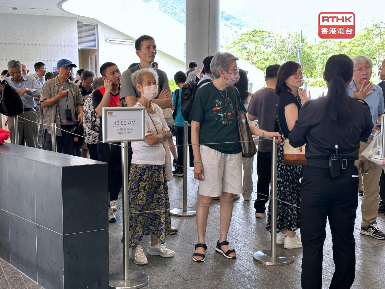 香港故宮文化博物館今日的免費標準指定時段門票，已全部預約完畢。（仇志榮攝）