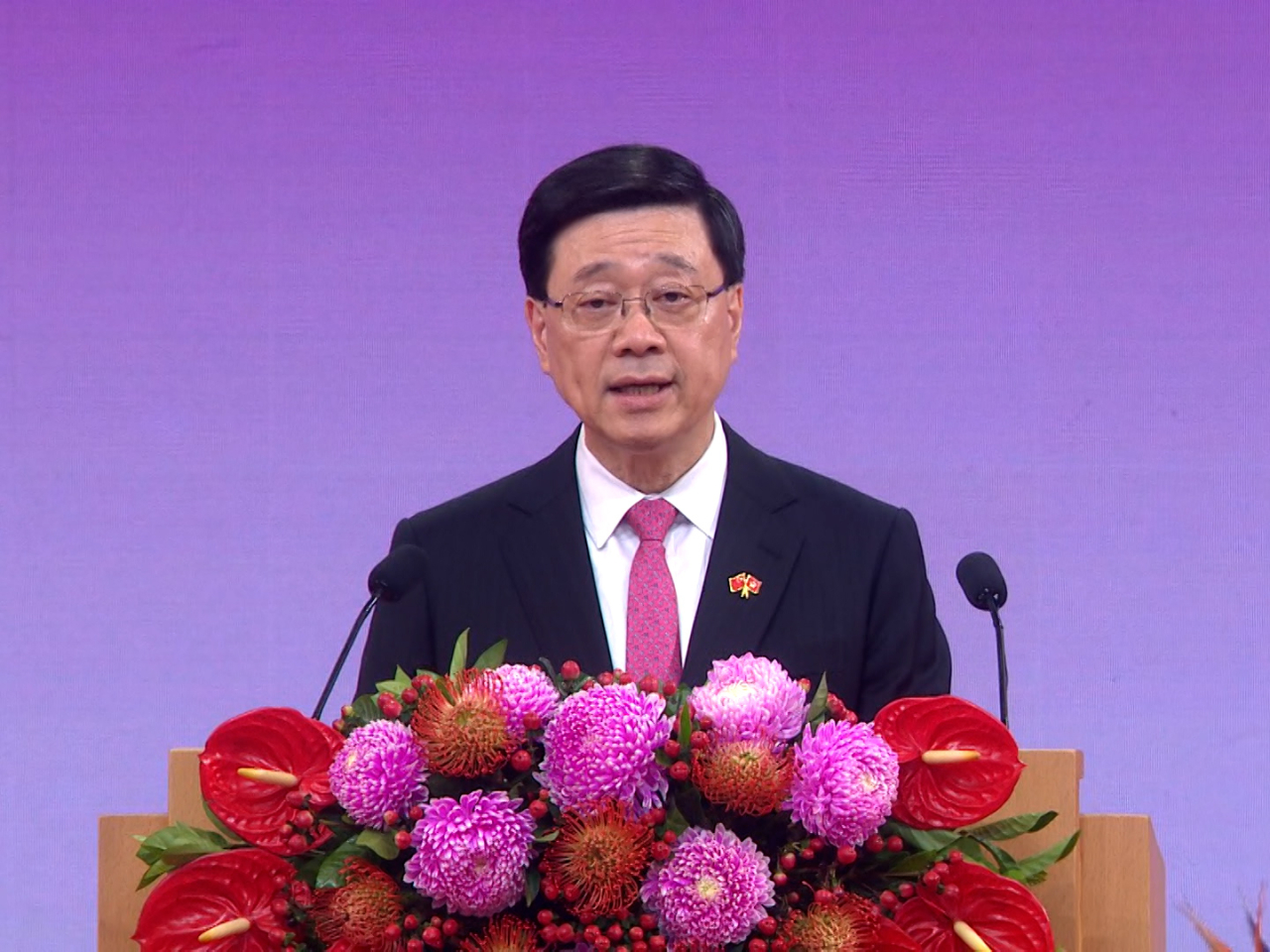 李家超稱，3年來政府推動改革，建立安全及穩定的香港，發展經濟和改善民生，陸續見到成果。