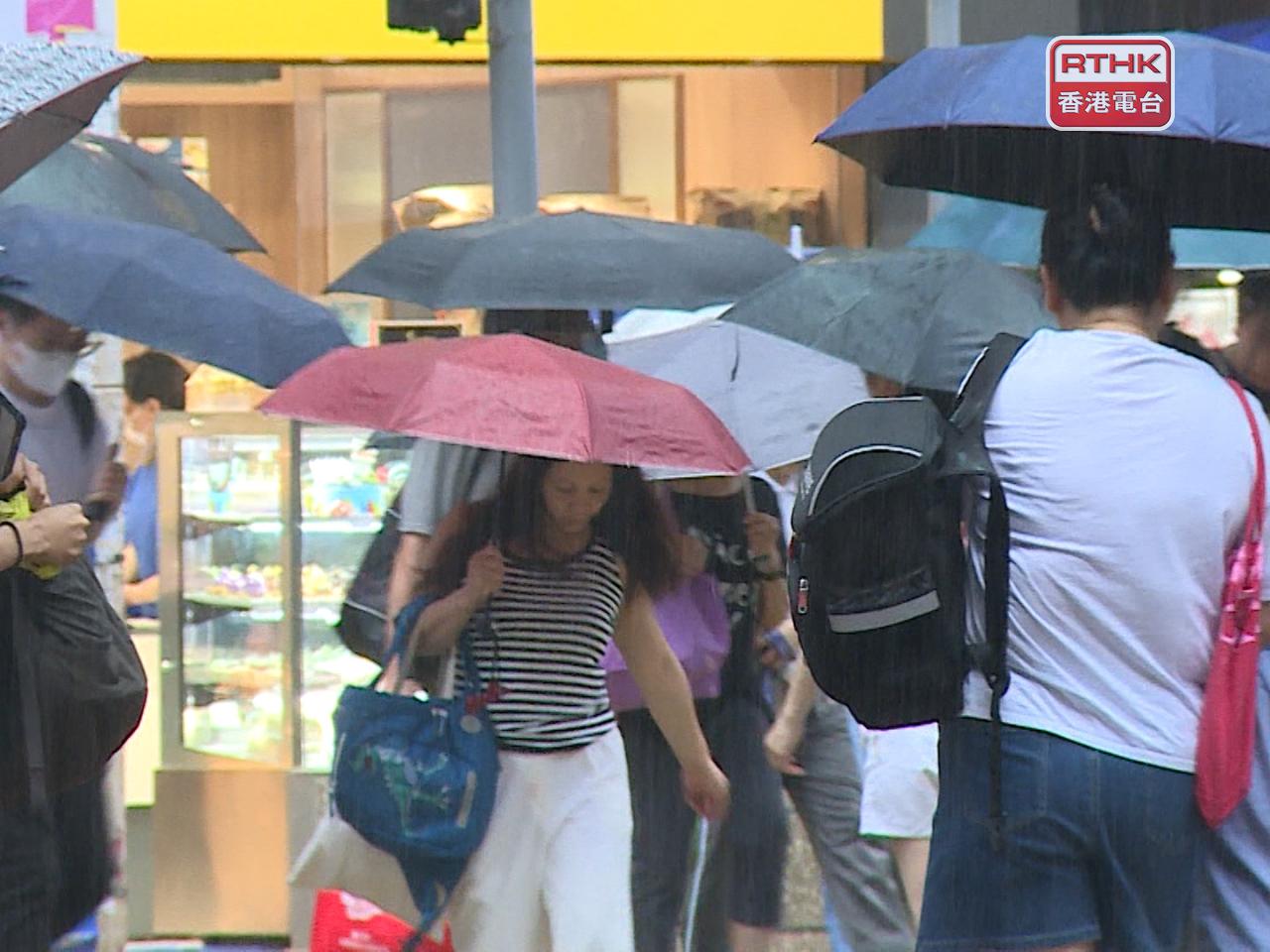天文台在下午1時，取消黃色暴雨警告信號。（港台圖片）