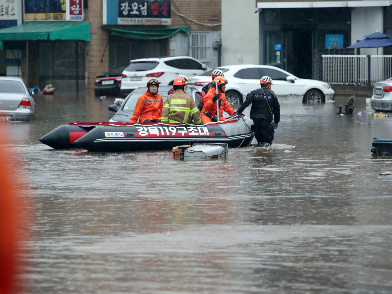 南韓連日暴雨已造成4人遇難1人失蹤。（路透社）
