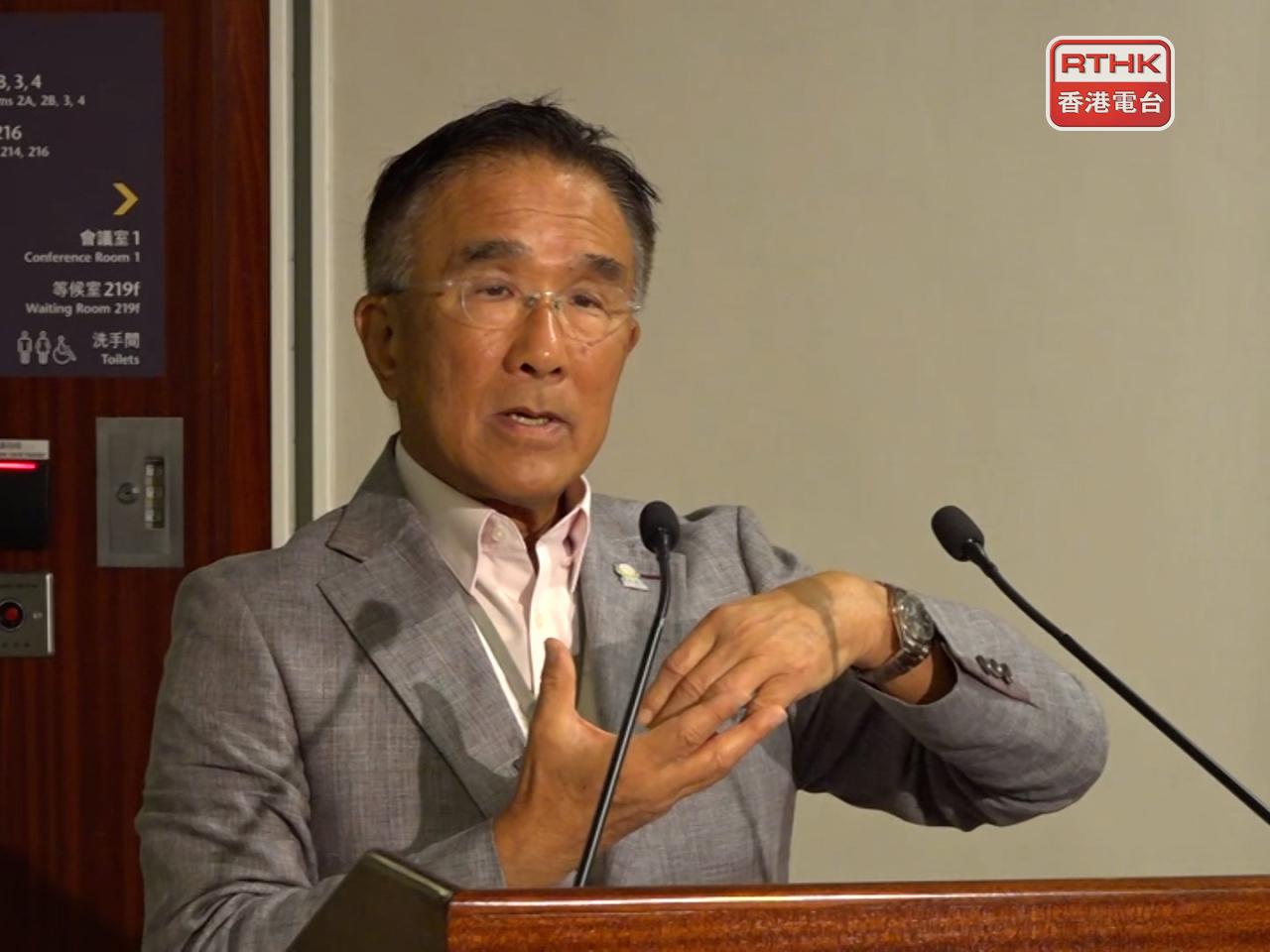 田北辰說，今次事故原因是基於將軍澳綫的信號系統屬上世紀的系統。（陳感恩攝）