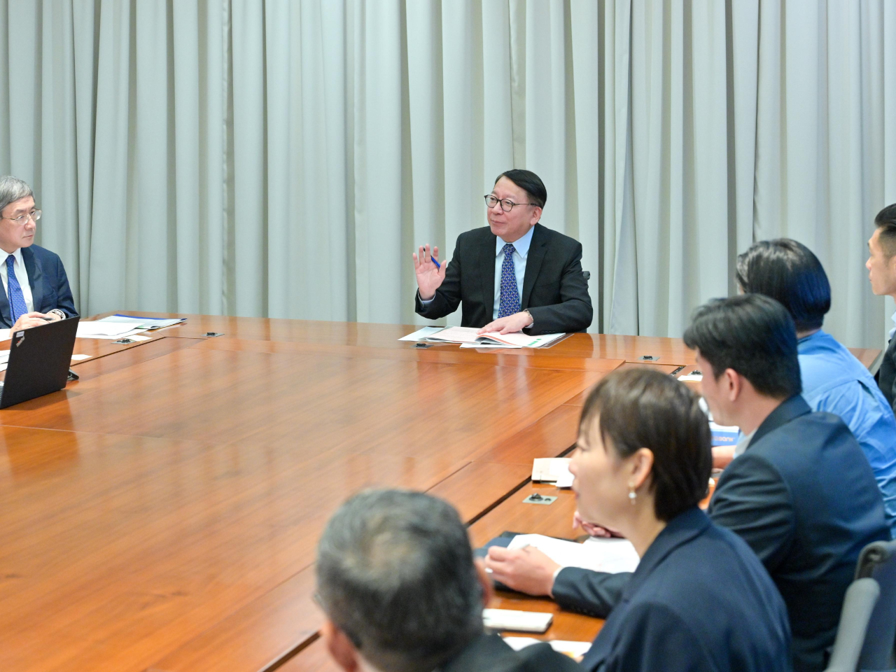 Chief Secretary Eric Chan chairs a meeting of the steering committee on inter-departmental handling of typhoons. Photo courtesy of Information Services Department