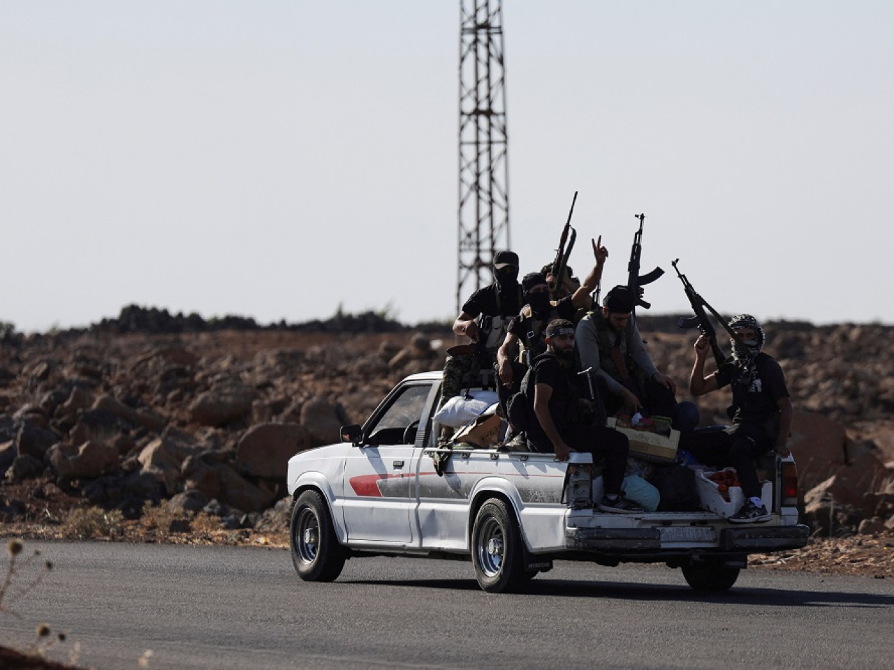 Renewed fighting erupted on Friday between Bedouin tribal factions and the Druze at the entrance to Sweida. Photo: Reuters