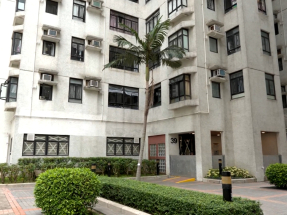 Heng Fa Chuen residents ready with typhoon precautions