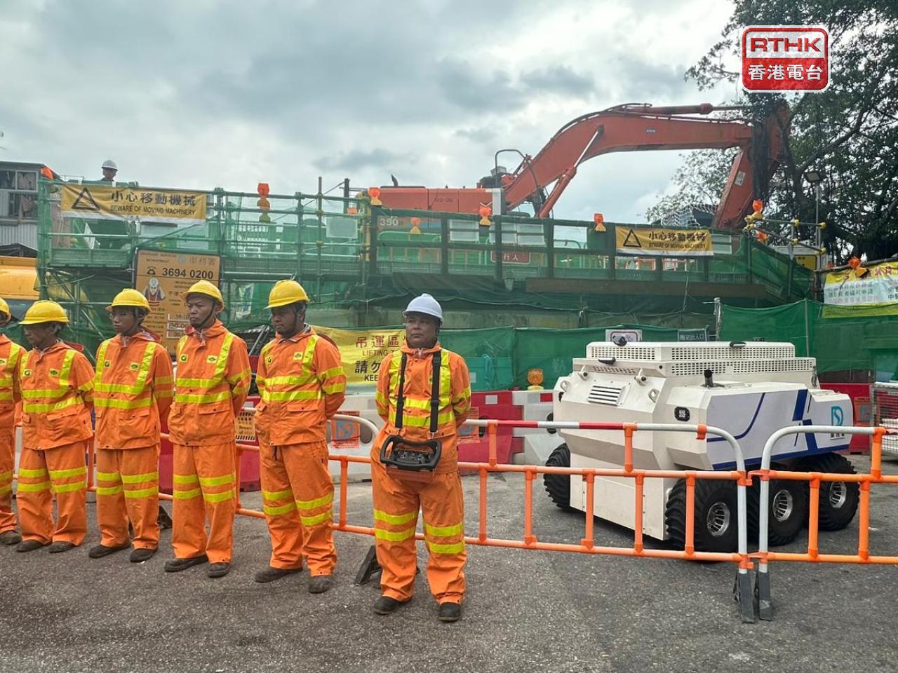 渠務署在鯉魚門設置「排水機械人」，一旦水浸，可3小時內排走相當於一個標準泳池的水量。（實習記者錢茵彤攝）