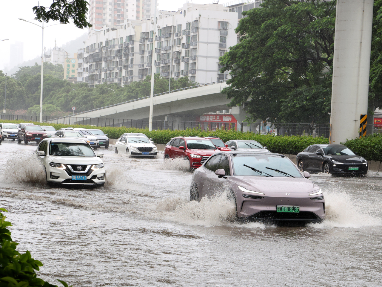 韋帕下午遠離香港，在廣東省台山市附近登陸。(新華社)