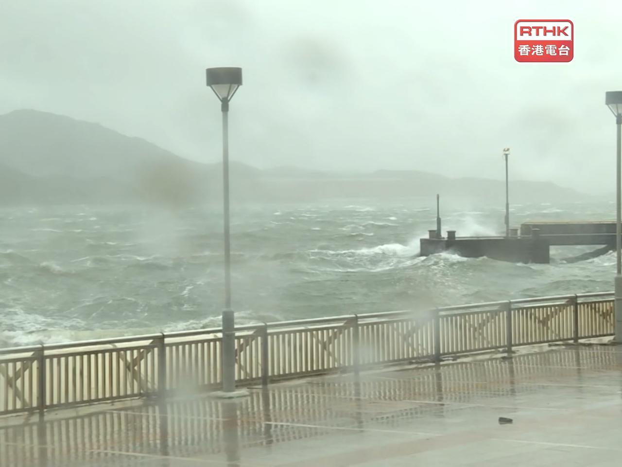 Typhoon Wipha prompted the observatory to issue the first Signal No 10 of the year. File photo: RTHK