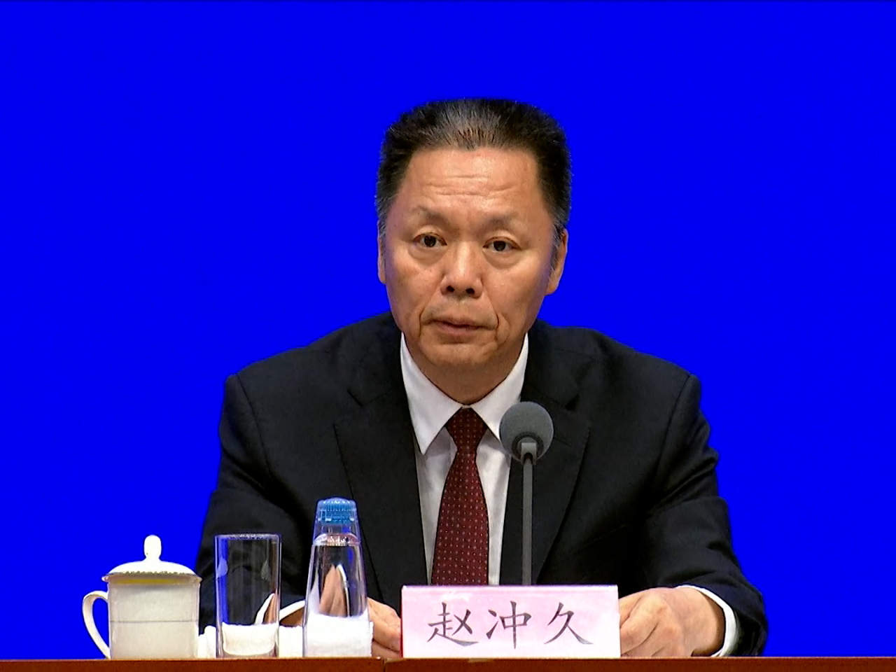 趙沖久表示，內地目前平均每天攬收快件量逾5億件，相當於每秒有近6000件快遞進入寄遞渠道。（央視截圖）