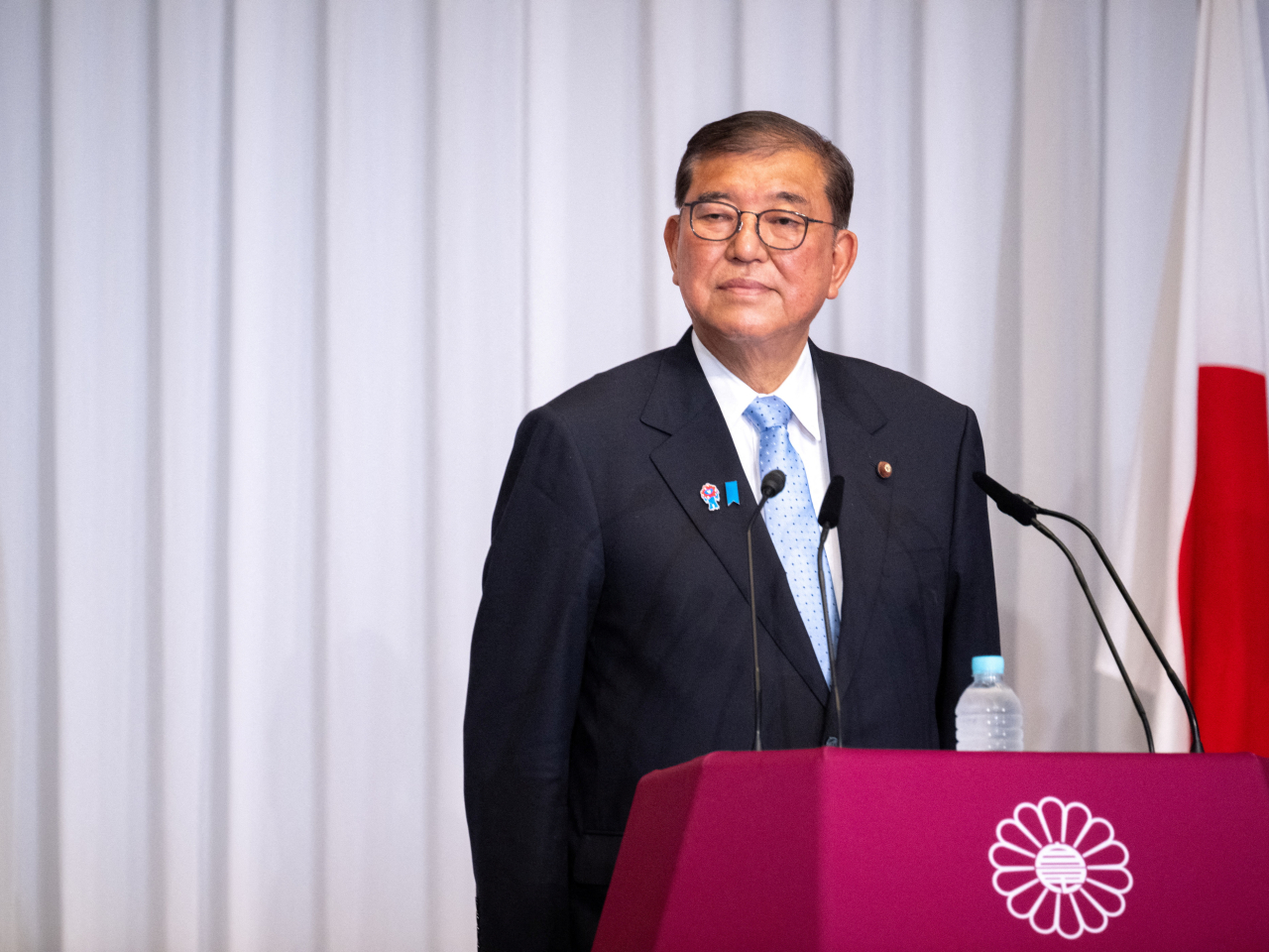 共同社民調指，超過51%受訪者認為石破茂應引咎辭職。(路透社資料圖片)