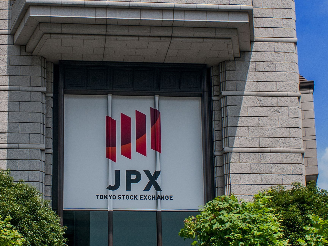 日經平均指數較早時報40331點，升556點，升幅1.4%。（日本交易所圖片）