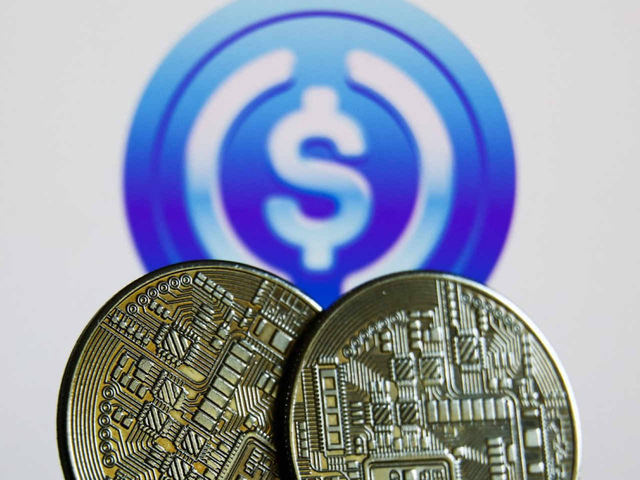 數字金融協會聯席會長陳家豪稱金管局公布監管指引可加強與有意發行穩定幣的企業溝通。（法新社資料圖片）