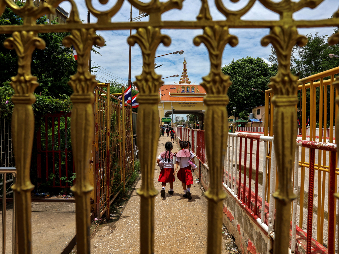 Thailand has closed all border crossing such as the Ban Khlong Luek checkpoint in apparent response to landmine blasts. File photo: Reuters