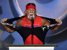 Pro wrestling legend Hulk Hogan dead at 71