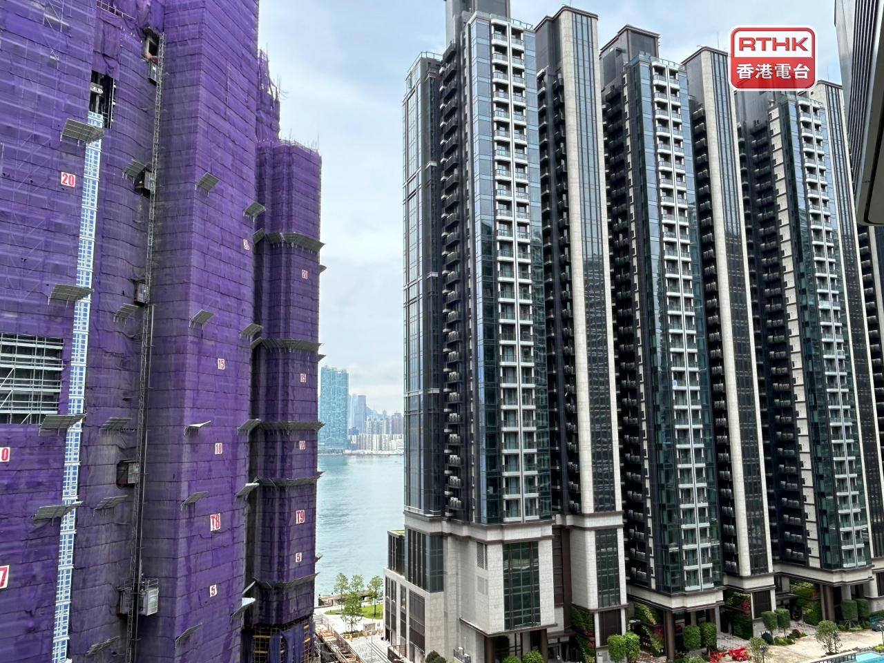 本港第2季一手樓落成量4600個單位，按年大幅增加2500個，按季減少900個。（港台圖片）