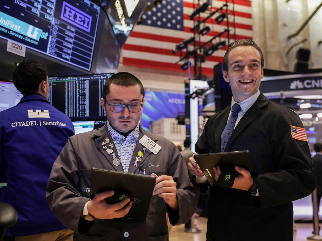 Wall Street is also looking ahead to a heavy earnings calendar next week. Photo: Reuters
