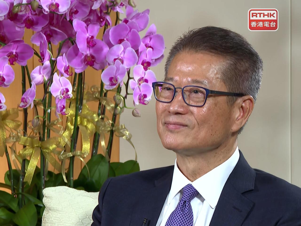 陳茂波稱本周公布第二季本地生產總值預估數字。（港台圖片）