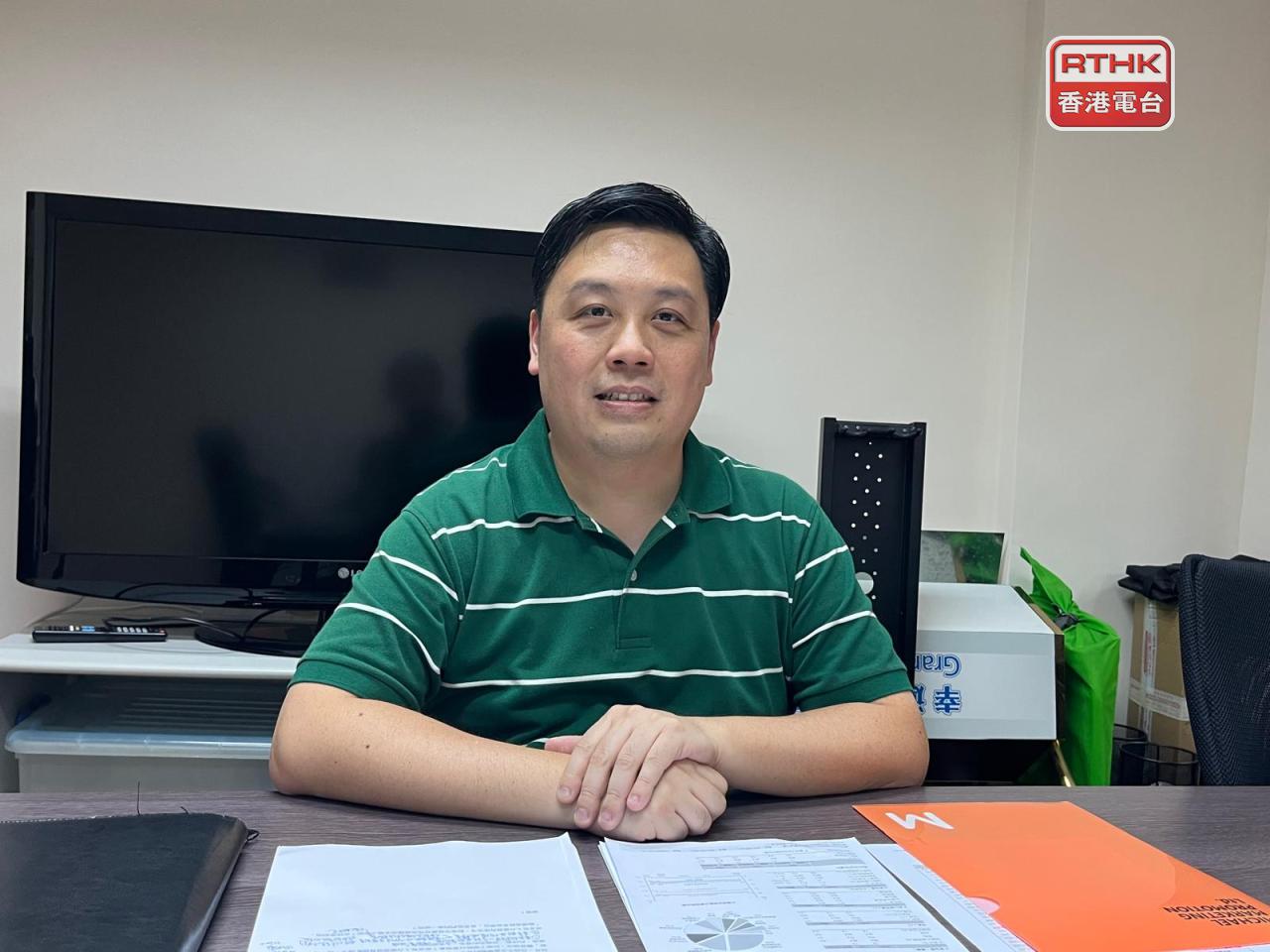 澳門人力資源協會會長徐展文認為澳門不缺職場崗位，只要適當讓部份外勞退場，有利當地人就業。（鄭月明攝）