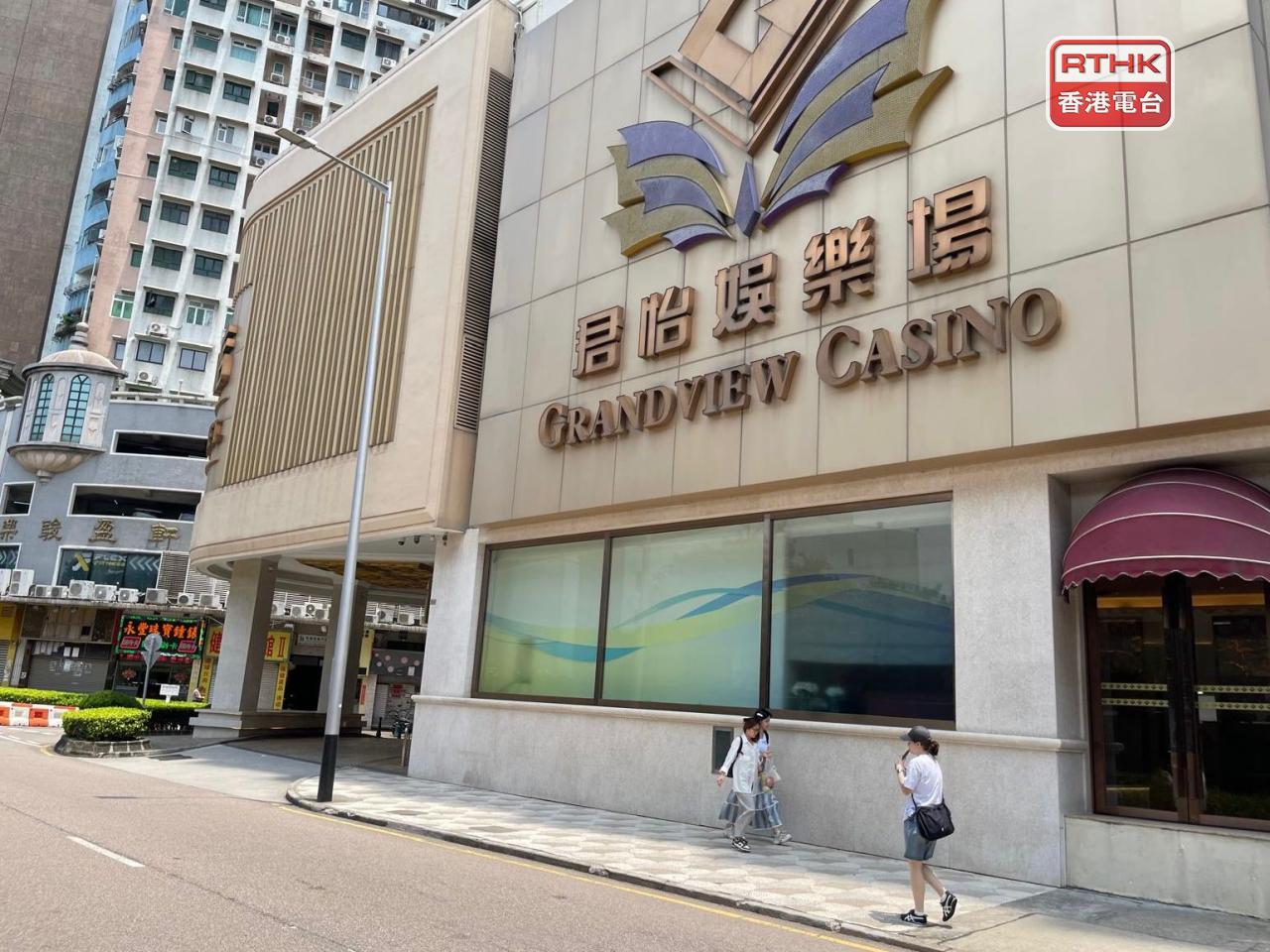 澳門有衛星場在月底提前結束營運，博監局到時會實地監察包括處理現金和籌碼等停運程序。（鄭月明攝）