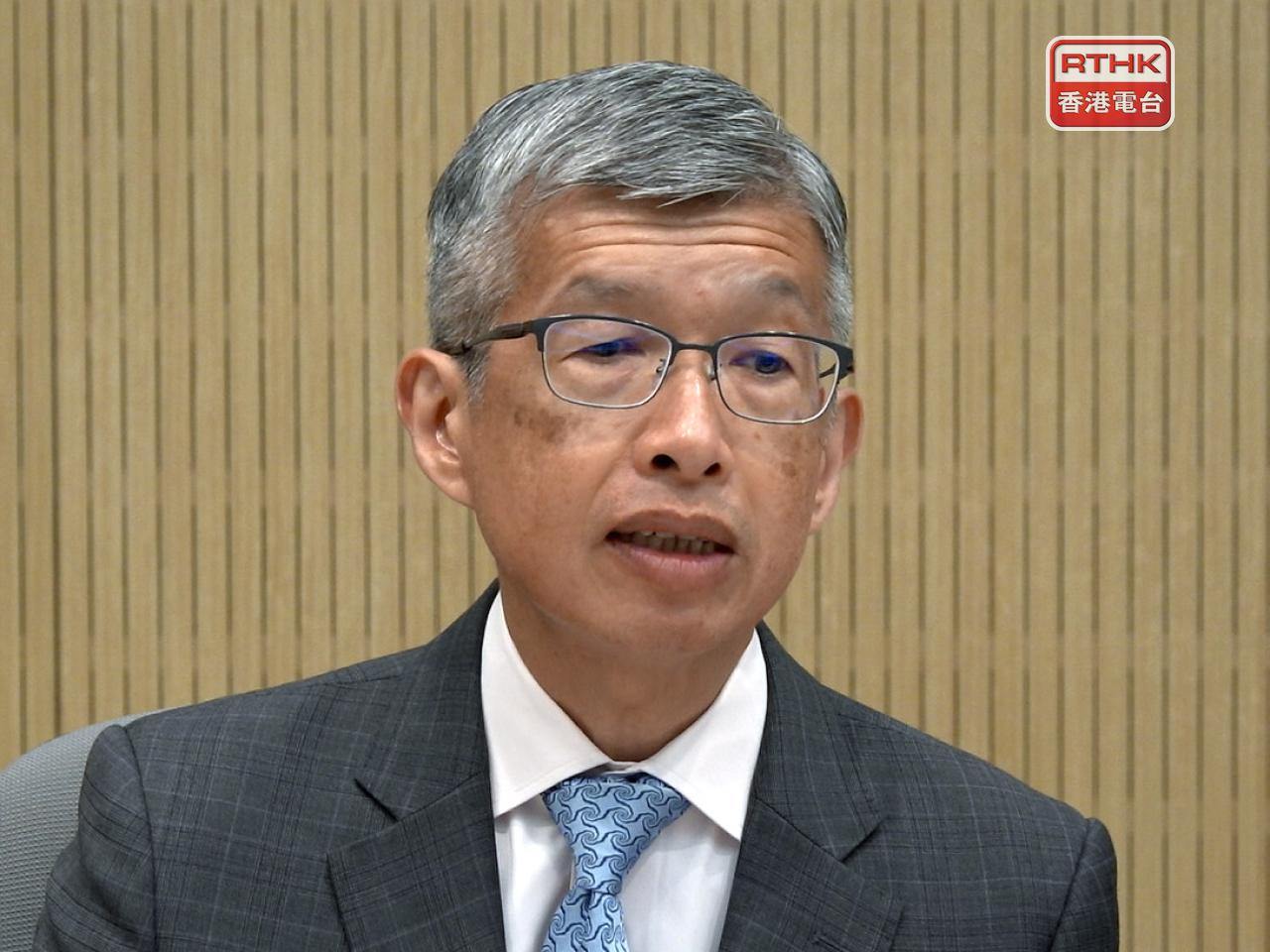 鄧耀鏗希望實施「雙軌發展途徑」有一定規模後，再逐步擴展，相信長遠對醫生、病人及科研發展都有正面幫助。（港台圖片）