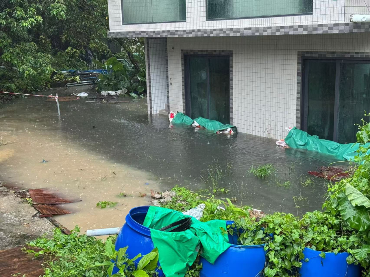 A photo circulating on social media shows water levels rising on Lamma.