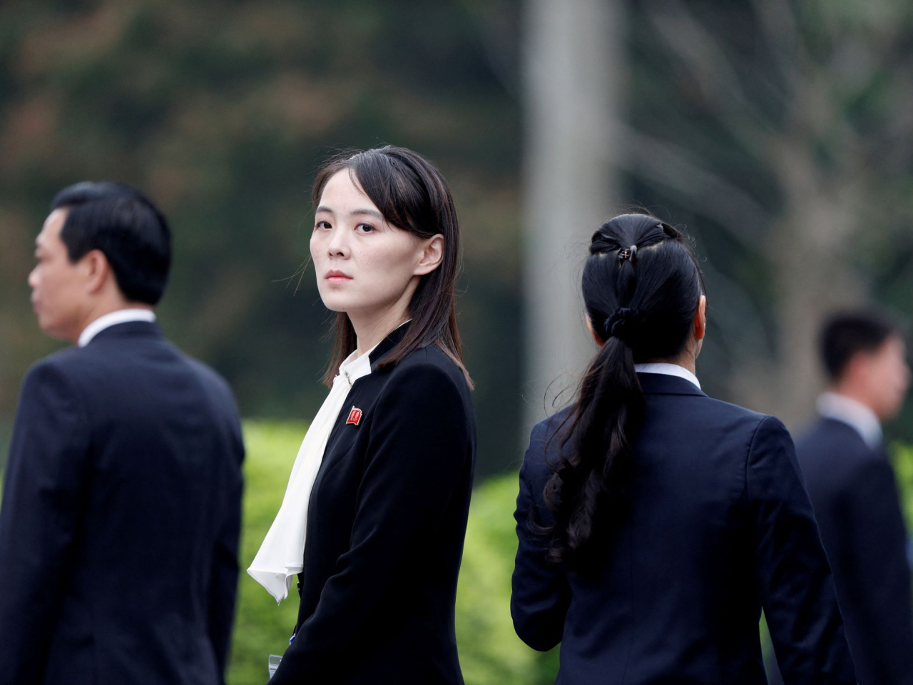 金與正指無論南韓政府採取何種姿態，朝方與韓方敵對的立場，不會發生變化。(路透社資料圖片)