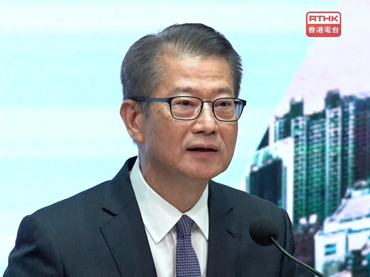 陳茂波指明日會公布第二季GDP預估數字，預計會維持向好勢頭。（郭志強攝）