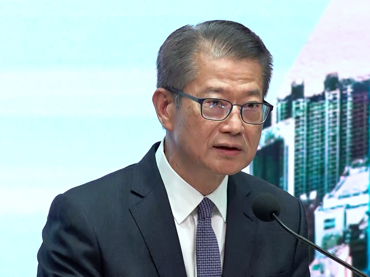 陳茂波：正與中央機構研究放寬限制　內地來港人才調配資金置業