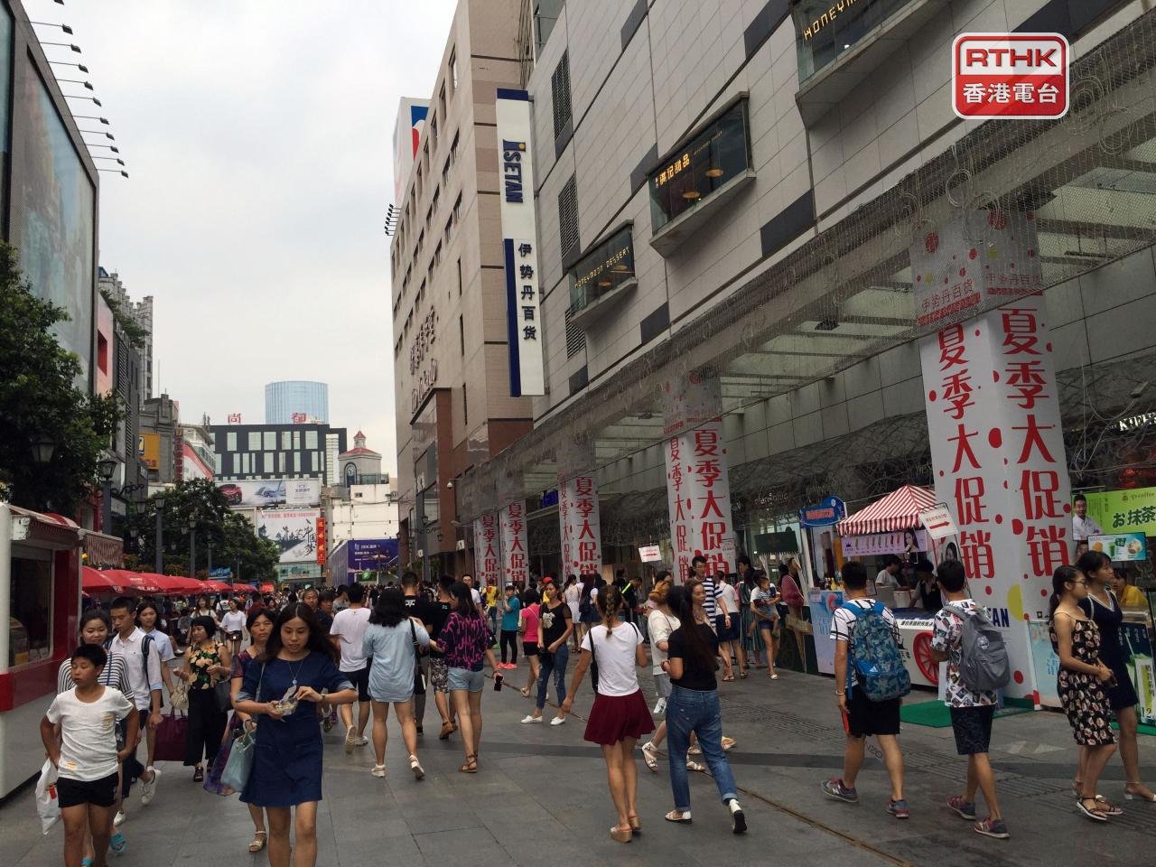 林樵基認為在複雜國際環境下，如果不再推出新措施，經濟上行形勢未必能夠穩固。（港台圖片）