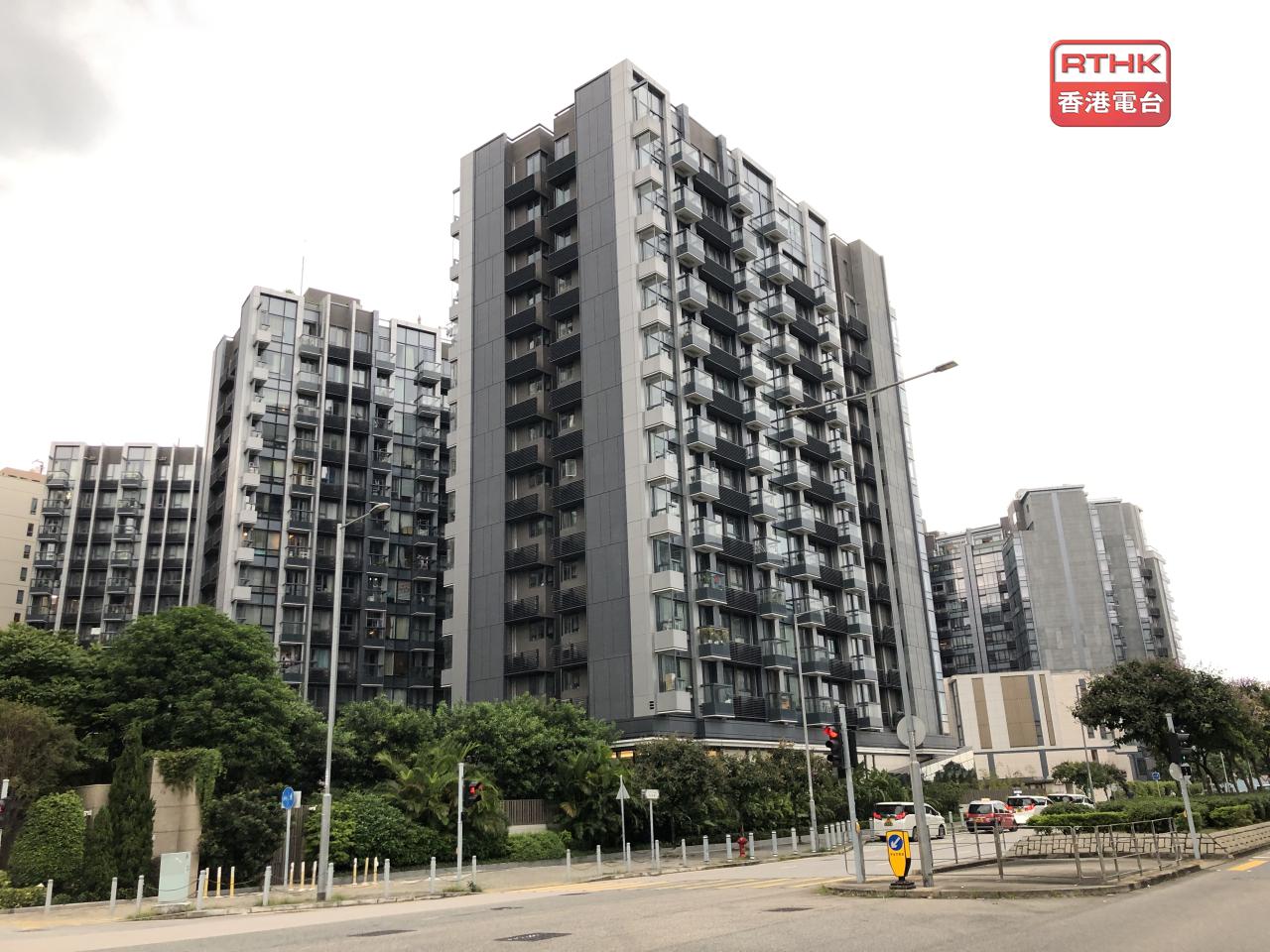 截至第2季末，本港負資產住宅按揭貸款宗數37806宗，按季減少7.2%。（港台圖片）