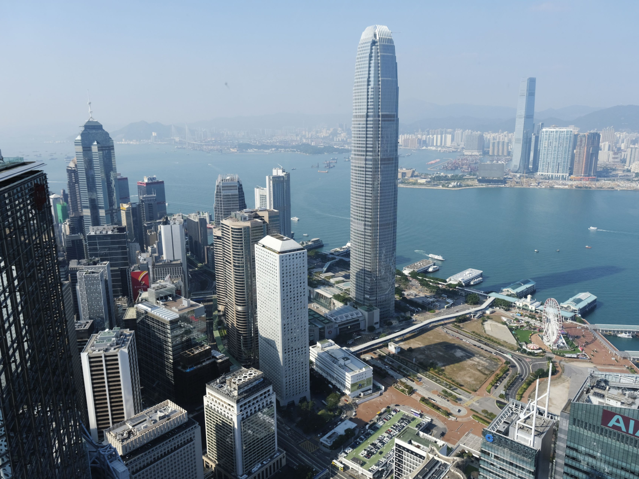 政府發言人表示，外部需求表現強韌，加上美國關稅措施暫時有所緩和，帶動「搶出口」效應。（新華社資料圖片）