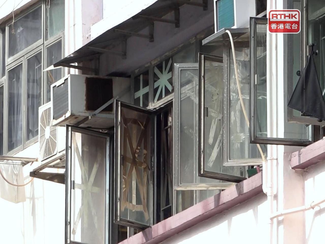 據了解，消防初步相信單位內一把風扇短路，引致單位起火，火警無可疑。（葉燿坤攝）