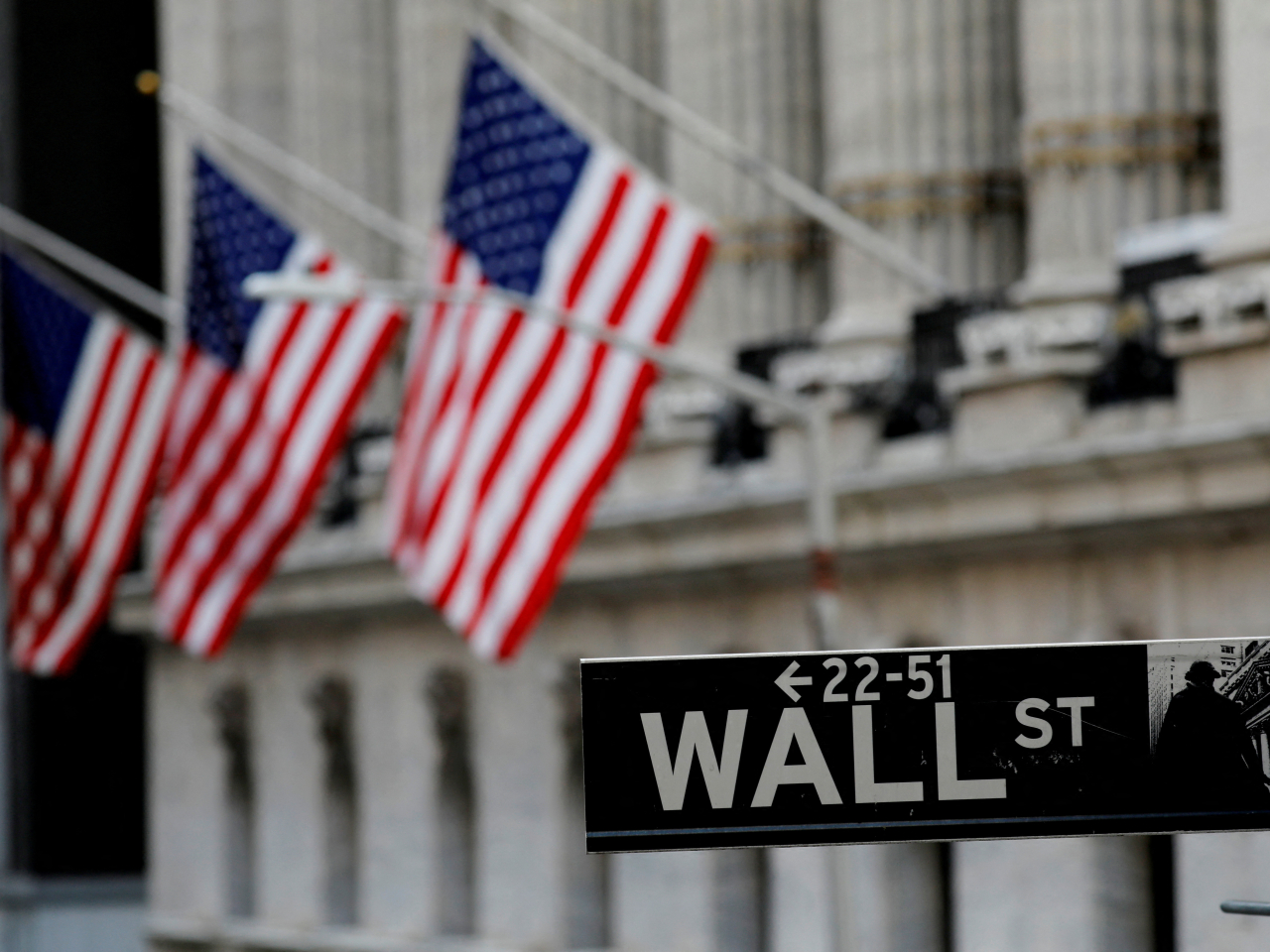The three main Wall Street indices fell 1.2 percent or more. File photo: Reuters