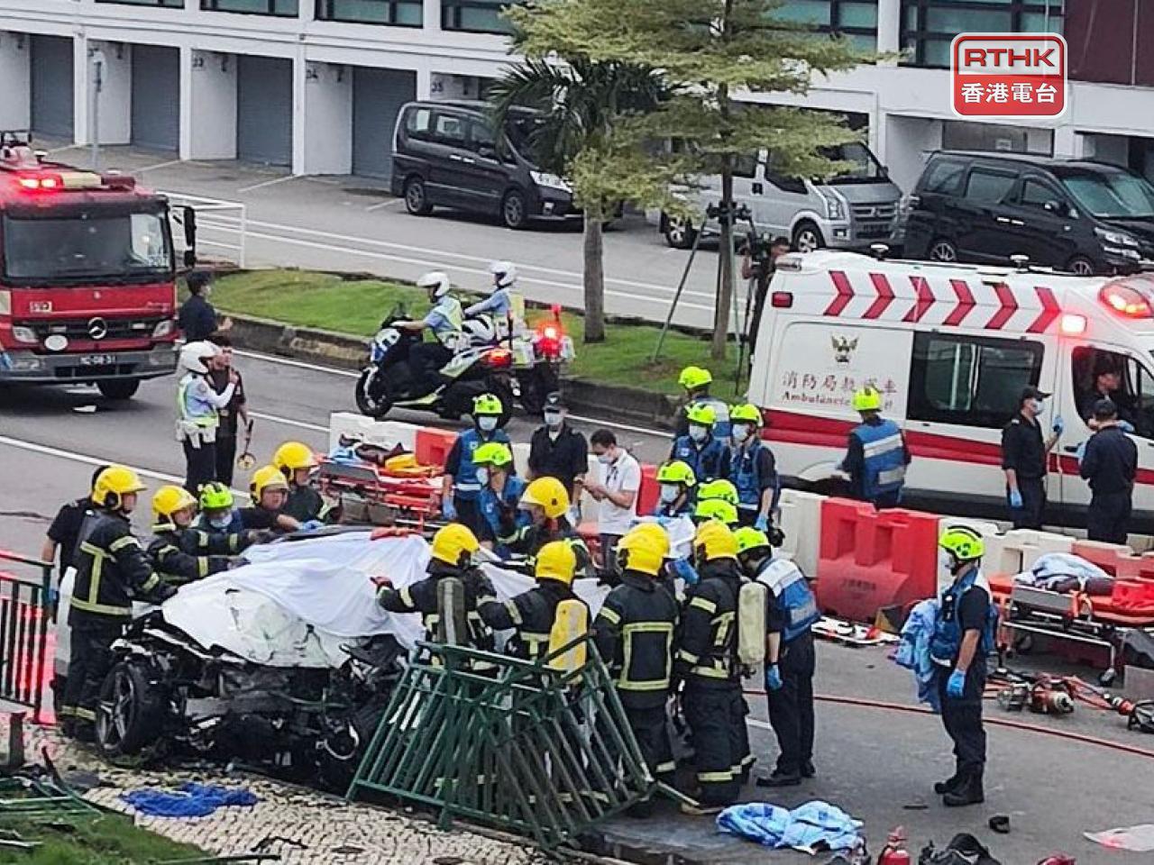 澳門發生致命交通意外，造成3人死亡，包括私家車司機。（鄭月明攝）