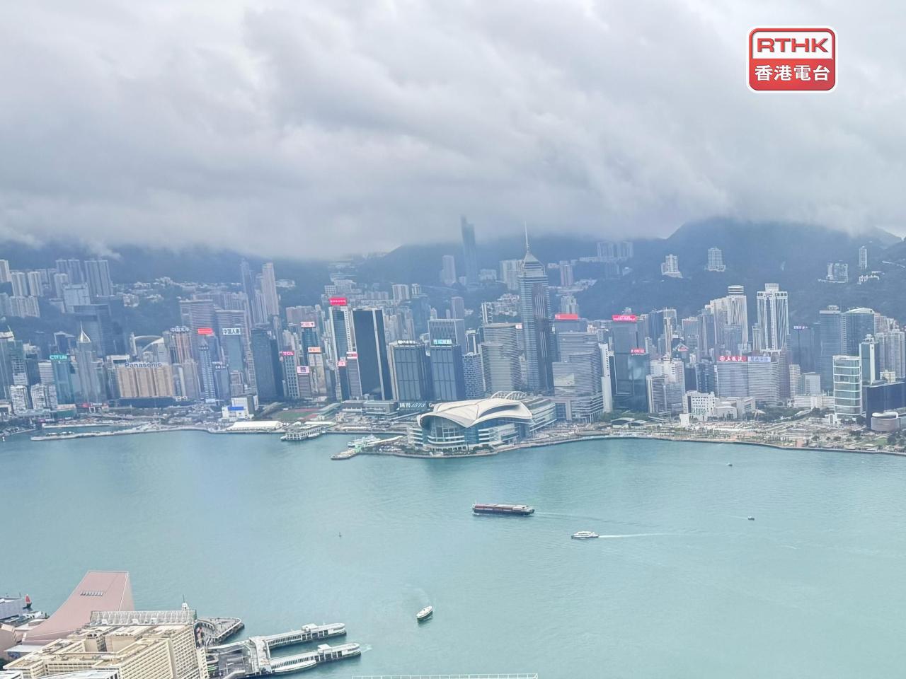 標普全球7月香港採購經理指數升至49.2，創6個月新高，反映營商景氣收縮情況6個月來最小。（港台圖片）