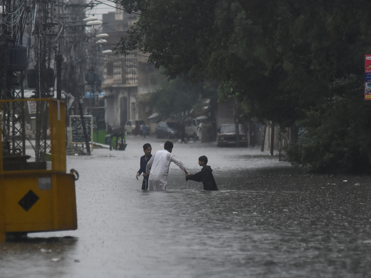 自6月26日進入雨季以來，暴雨引發的各類災害已造成全國各地至少302人死亡。(路透社資料圖片)