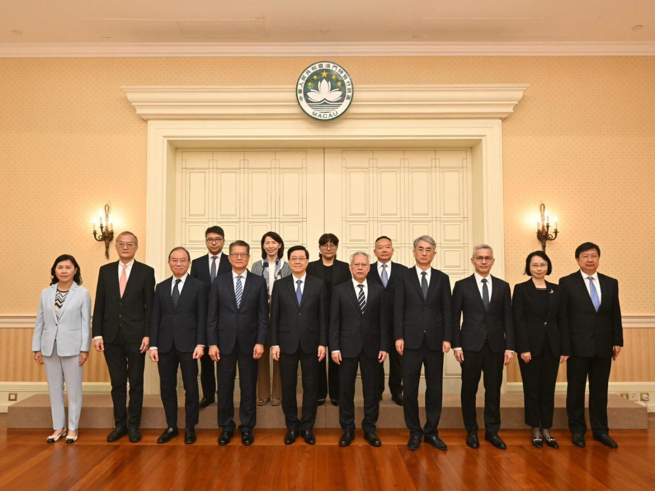 行政長官李家超到訪澳門，並與澳門行政長官岑浩輝會面。（政府新聞處）