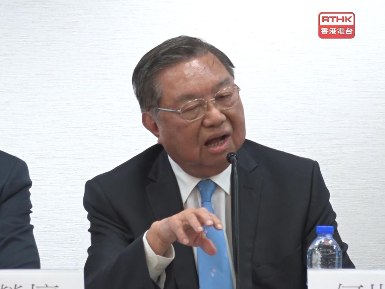 何世柱說，法例沒規定黑雨下毋須上班，但作為良好僱主應體諒員工。（港台圖片）