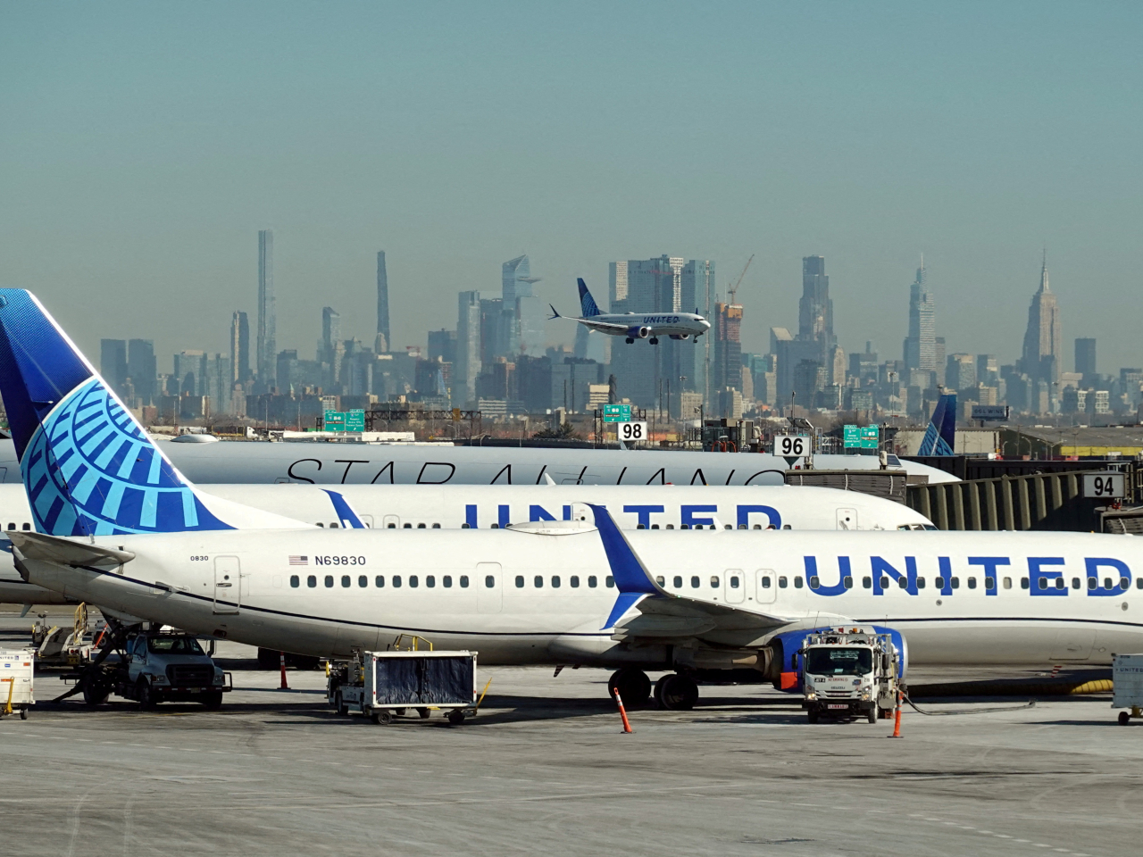 聯合航空說，由於技術問題，將暫停主要航班。（路透社資料圖片）