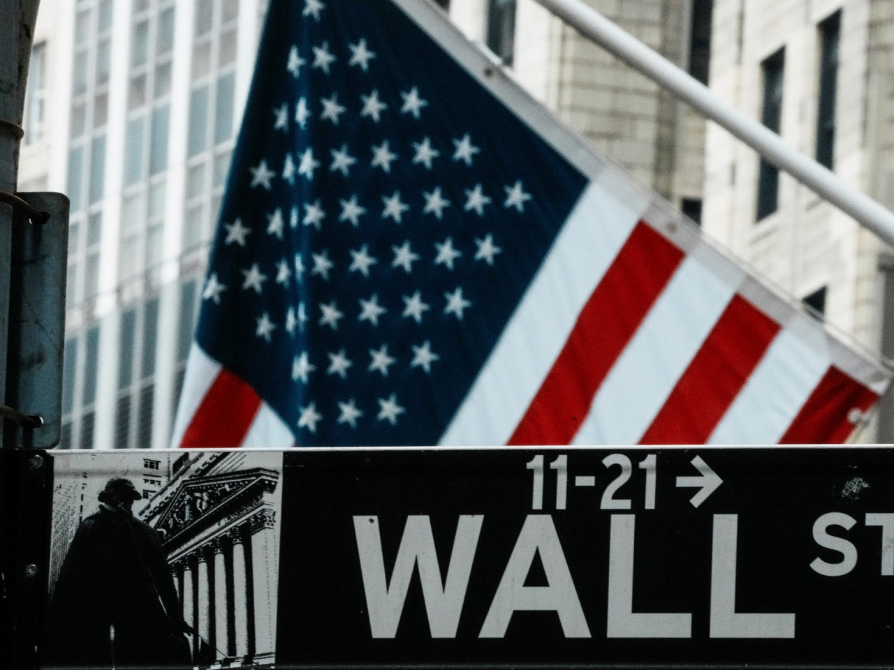 The Dow finished down 0.5 percent, the S&P 500 dipped 0.1 percent, while the Nasdaq gained 0.4 percent to a new all-time high. Photo: Reuters