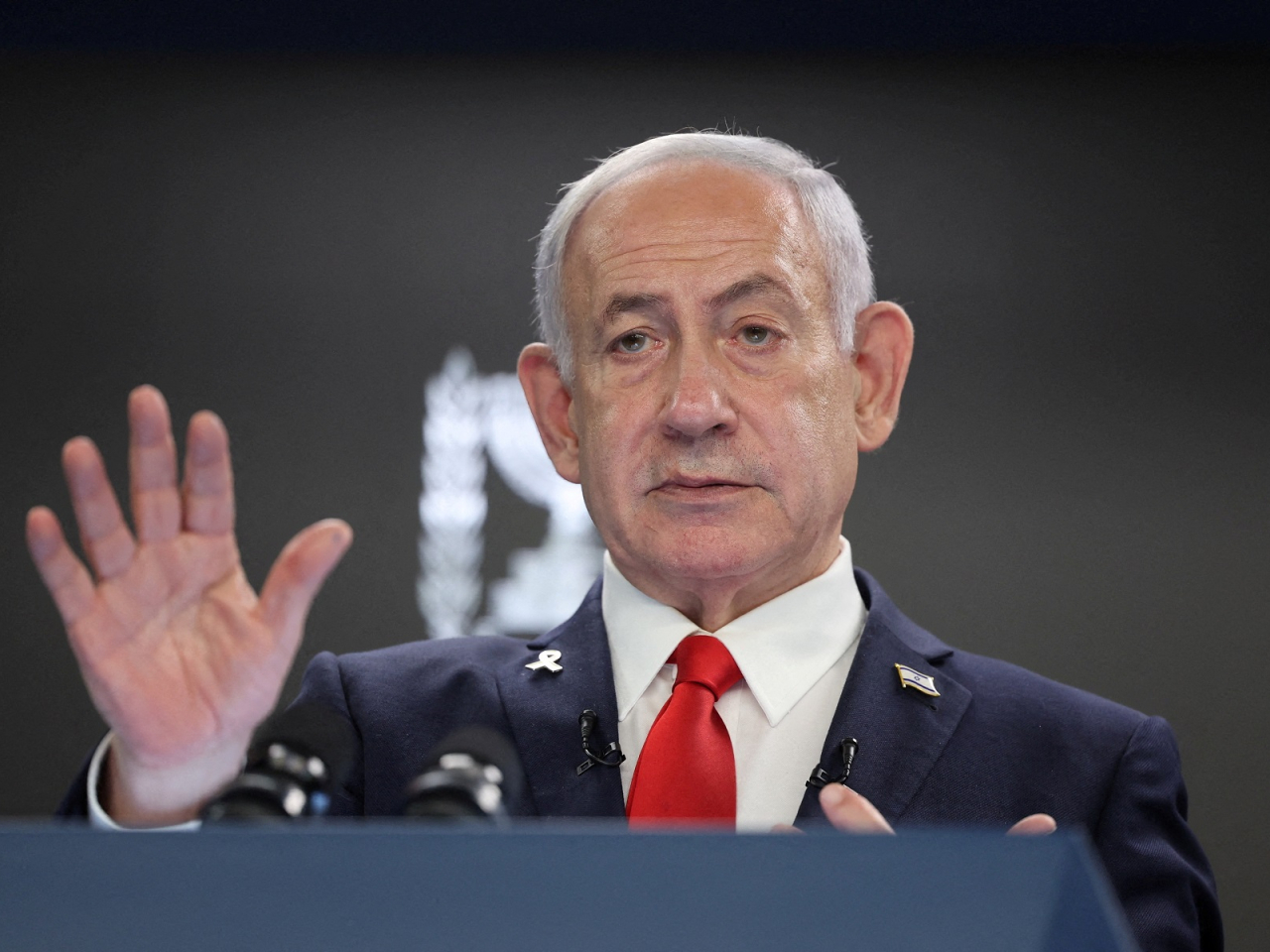 Benjamin Netanyahu insists his plan to expand the war in Gaza is the "best way to end the war." Photo: Reuters